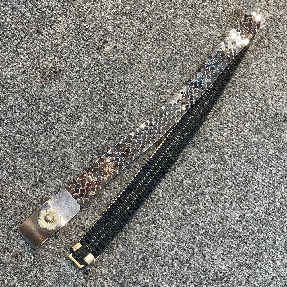 Vintage 70s Silver Metal Fish Scale Stretch Belt Ornate Floral Clasp Waist 32